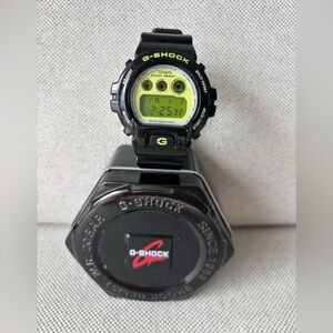 Vintage Casio G-Shock DW-6900CS 3230 in lime green and black New Battery